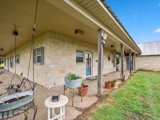 Foto del edificio - 17645 Hwy 6