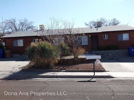 Primary Photo - 2338-2338 Saturn Cir