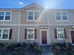 Foto principal - Charming 2-Bedroom Townhouse in Rivergate,...