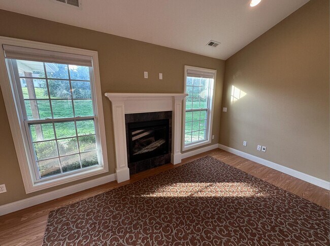 Foto del edificio - 4500 Weybridge Dr