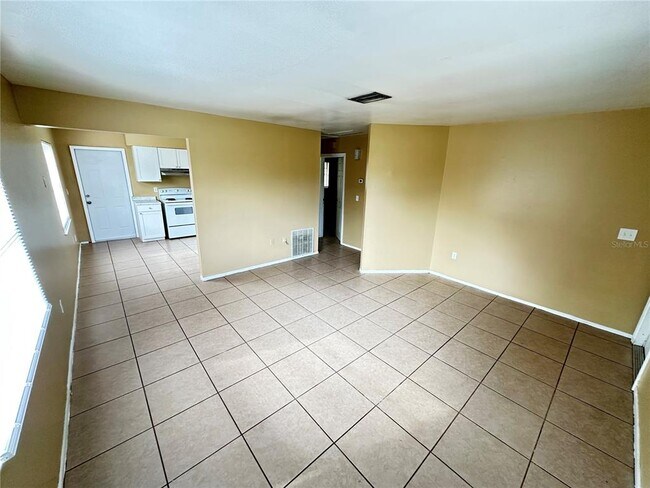 Foto del edificio - 4914 21st St W