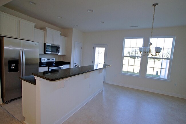 Foto del edificio - 135 Polaris Ave