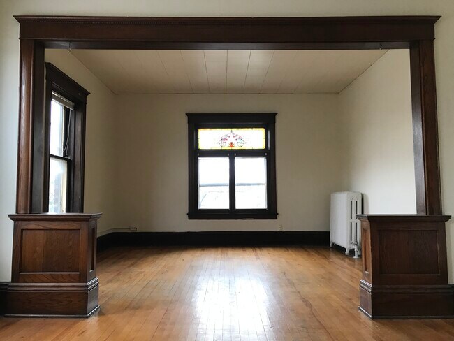 Foto del edificio - 2404 Lyndale Ave S