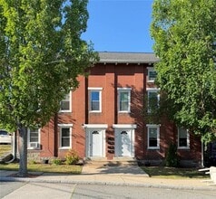 Building Photo - 15 Main St