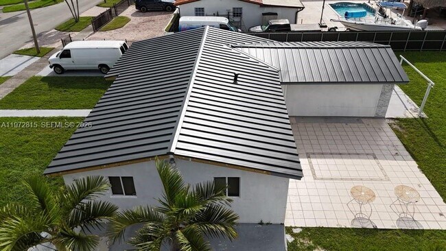 Foto del edificio - 10317 SW 7th St