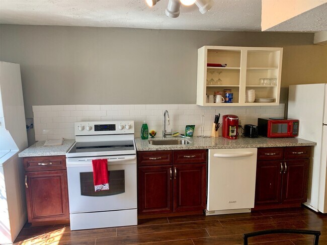 Foto del edificio - 2311 Chelsea Knoll Ln