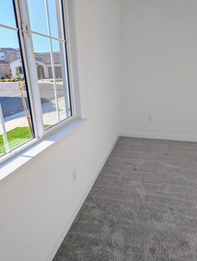 Foto del edificio - 5069 Brooks Cir