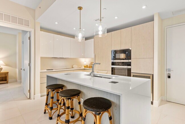 Foto del edificio - 3100 N Ocean Dr