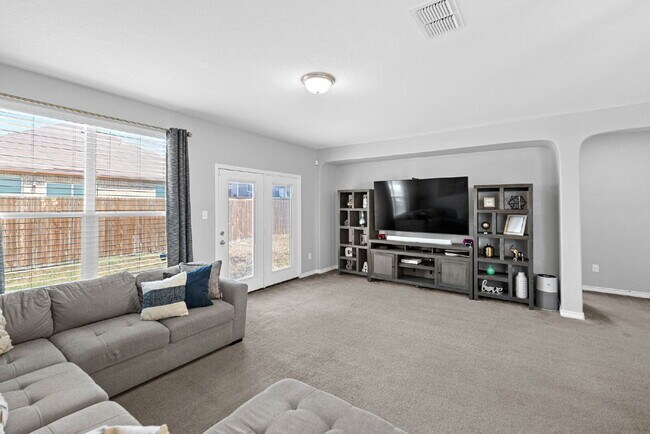 Foto del edificio - Welcome to a Home Built for Everyday Livin...