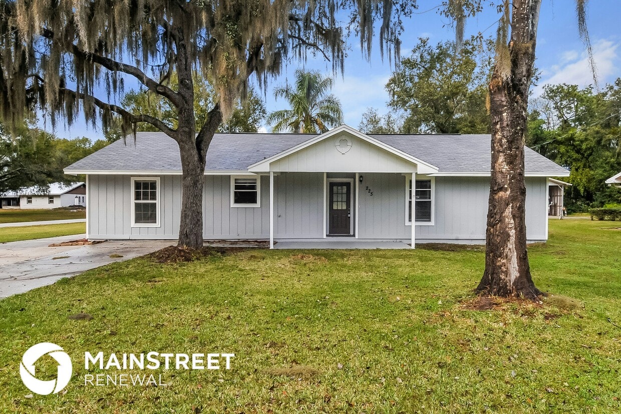 Primary Photo - 225 Tracy Way