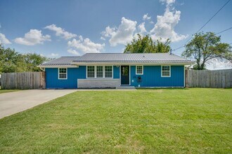 Building Photo - 3323 McKinley Rd