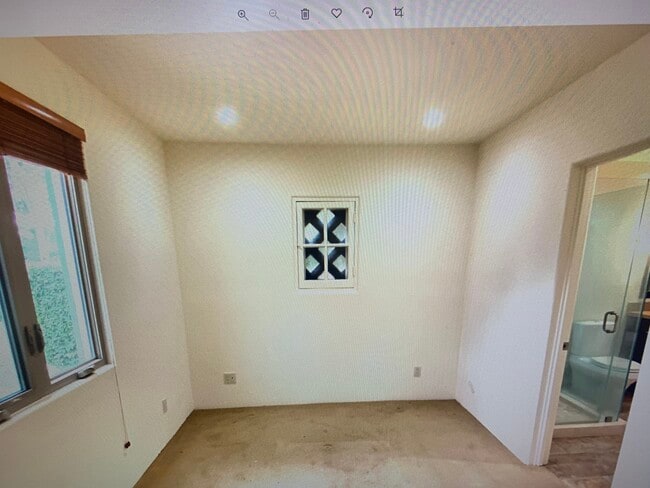 Building Photo - 1048 Myrtle Way