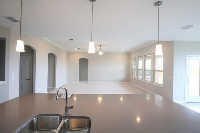 Building Photo - 15142 Rosario Rd