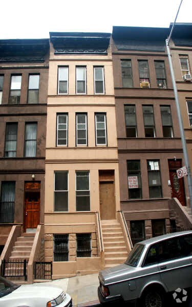 Foto principal - 617 W 142nd St