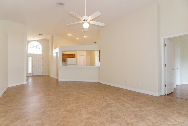 Foto del edificio - 30629 Midtown Ct