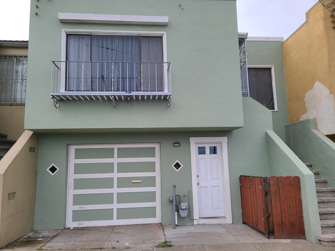 Primary Photo - 2682 San Jose Ave