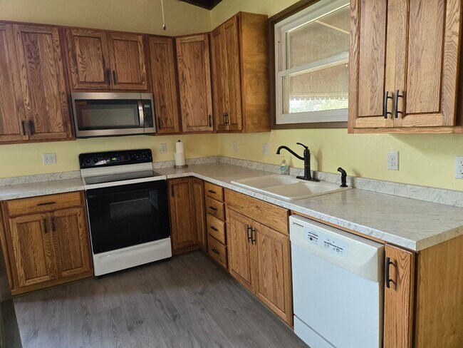 Foto del edificio - Move in Ready Ranch home in Westminster