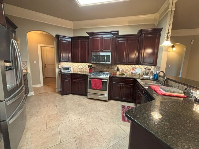 Foto del edificio - Half off the first Full Months rent! CYPRE...