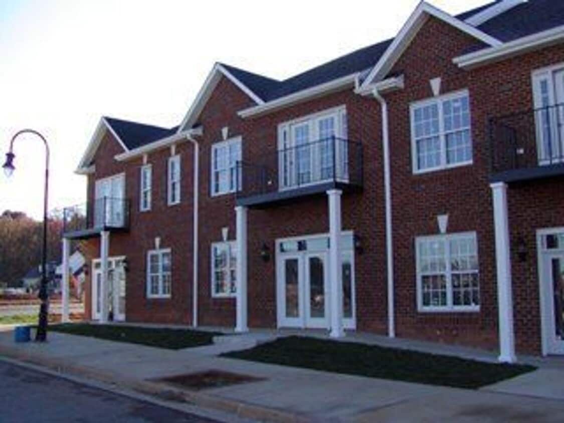 Primary Photo - 101 Duncraig Dr