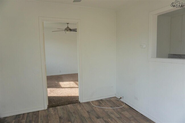 Foto del edificio - 902 Flood St