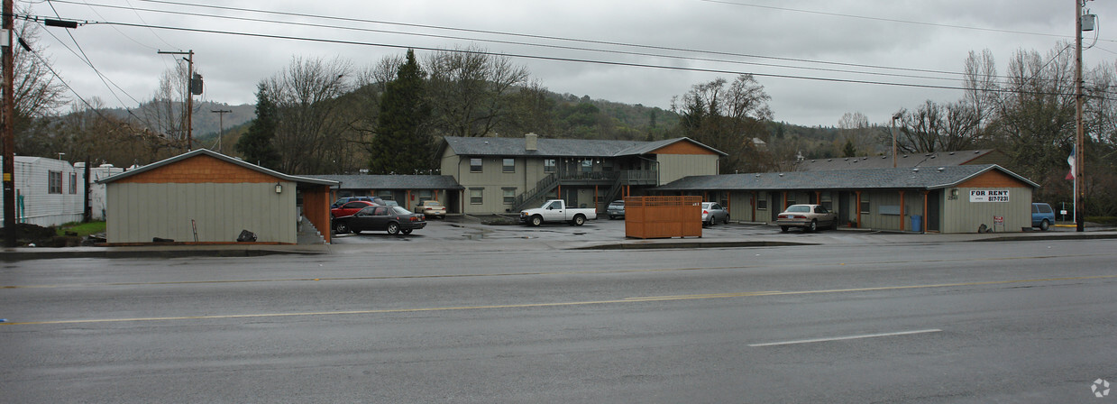 Primary Photo - Stephens Court Apartments