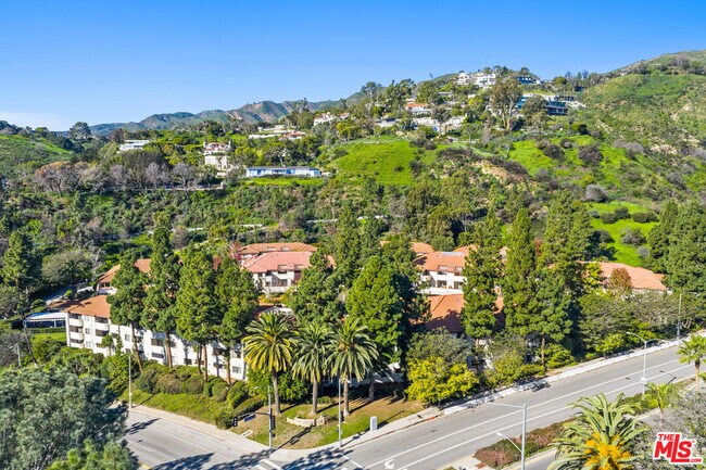 Foto del edificio - 501 Palisades Dr