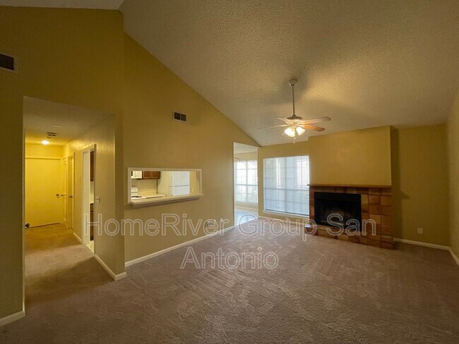 Building Photo - 2255 Thousand Oaks Dr