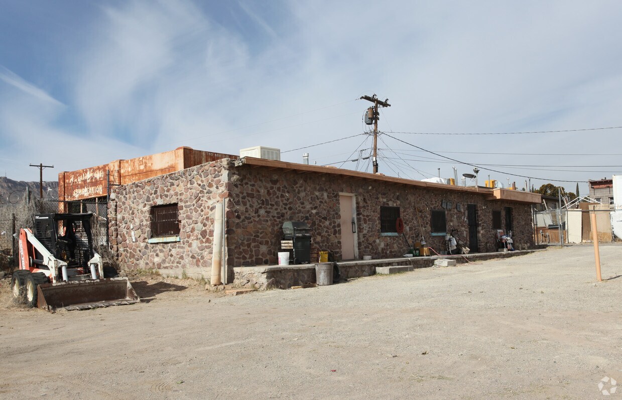 Building Photo - 2511 Sparkman St