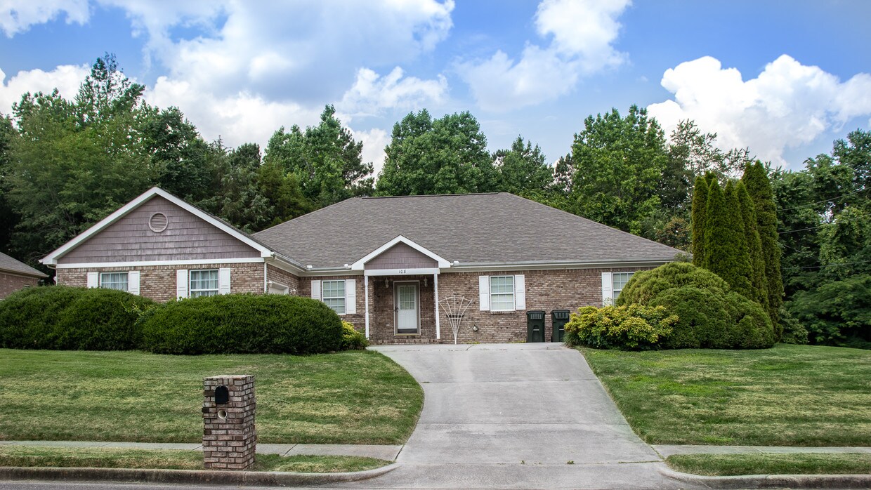 108 Southern Oaks Dr, Huntsville, AL 35811 House for Rent in Huntsville, AL
