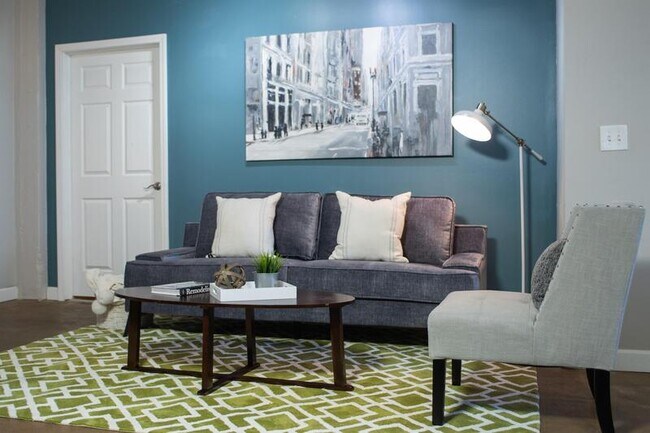 Foto del edificio - 402 E 4th St