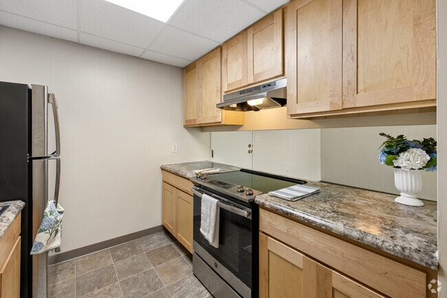Interior Photo - Oakwood