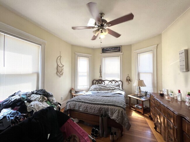 Building Photo - 223 Highland Ave