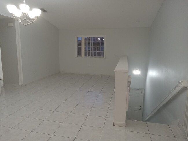 Building Photo - 2589 W 76th St