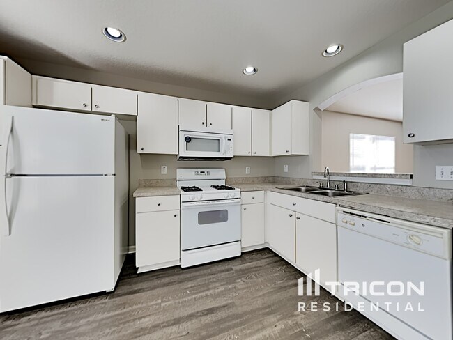 Building Photo - 7561 Oxford Garden Cir