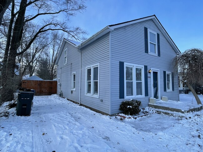 Building Photo - 2450 Gerald Ave