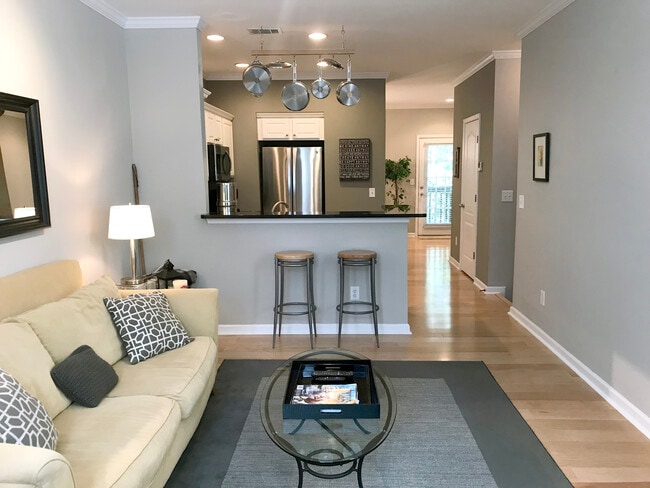 Foto del edificio - 1151 Village Ct SE