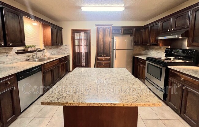 Foto del edificio - 9868 Kinglet Dr