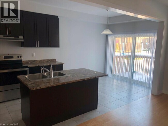 Building Photo - 114 Huntingford Trail
