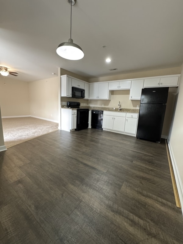 Building Photo - 1154 Cross Creek Cir