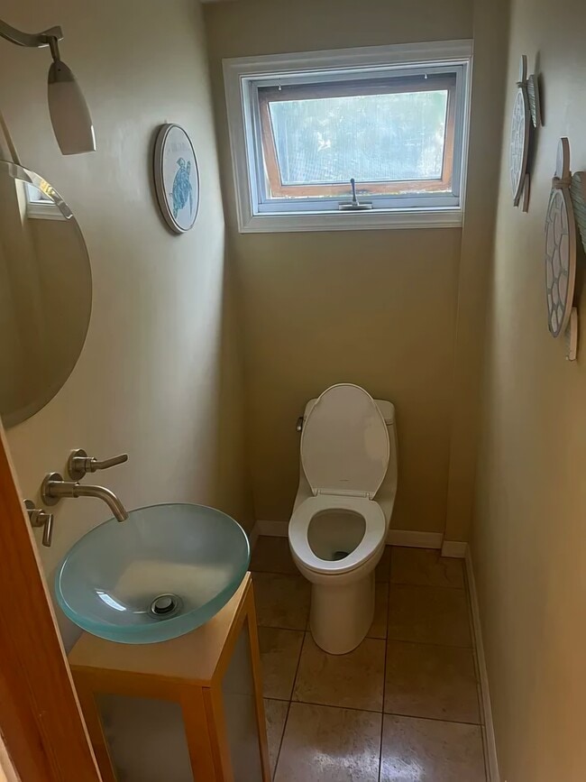 Building Photo - 86 Southview Ter