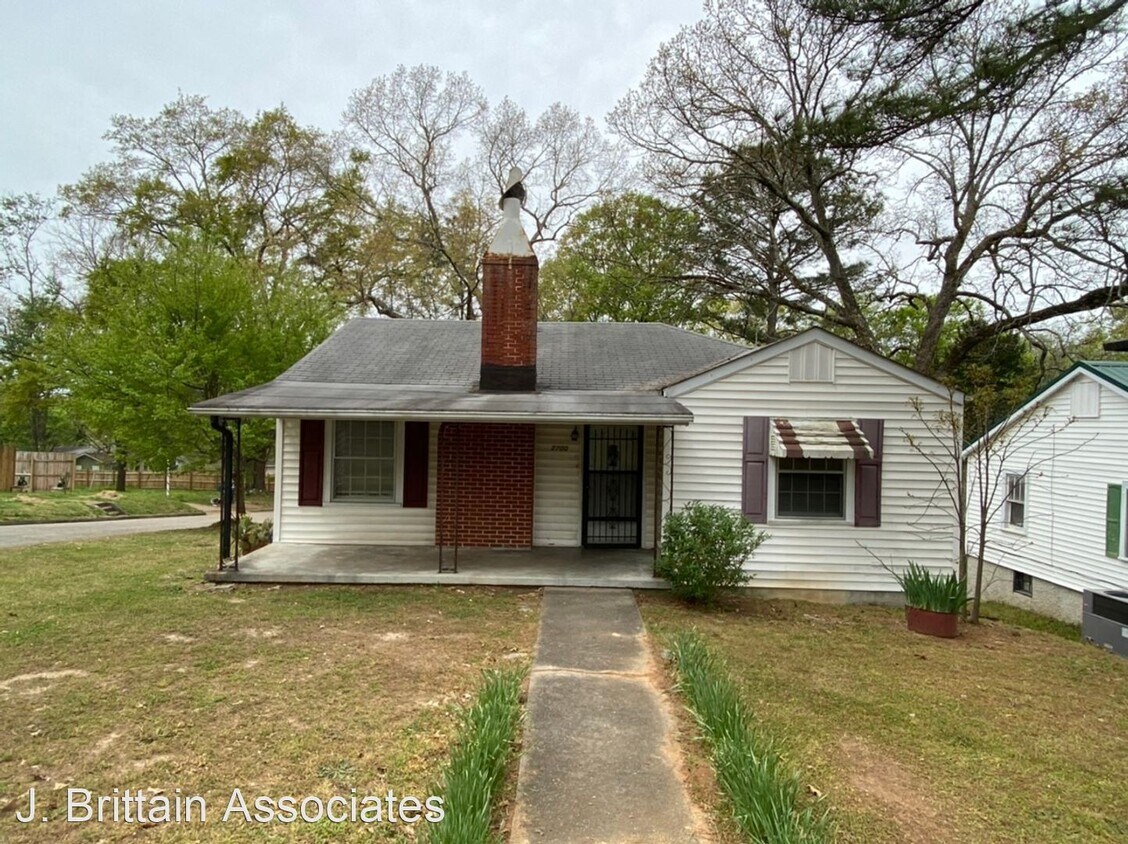 2 br, 1 bath House 2700 Old Quintard Avenue House Rental in
