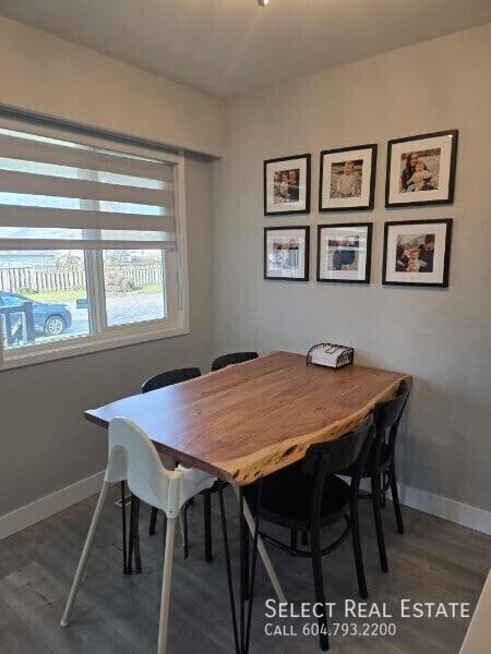 Photo du bâtiment - 9766 Feniak St