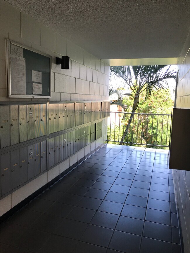 Foto del edificio - 2845 Waialae Ave
