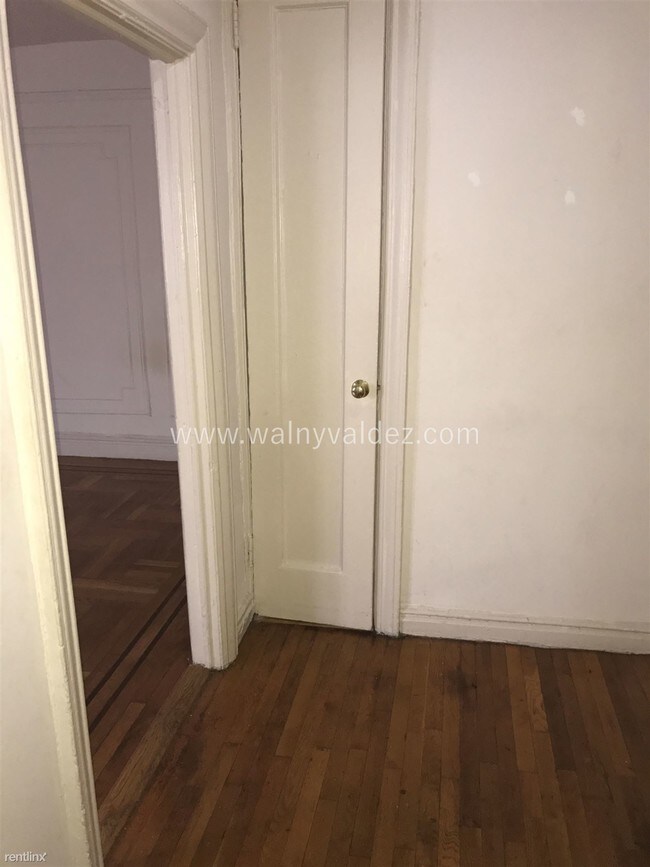 Foto del edificio - 1001 Walton Ave