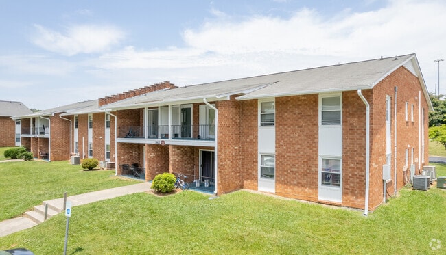 Woodbridge Condominiums