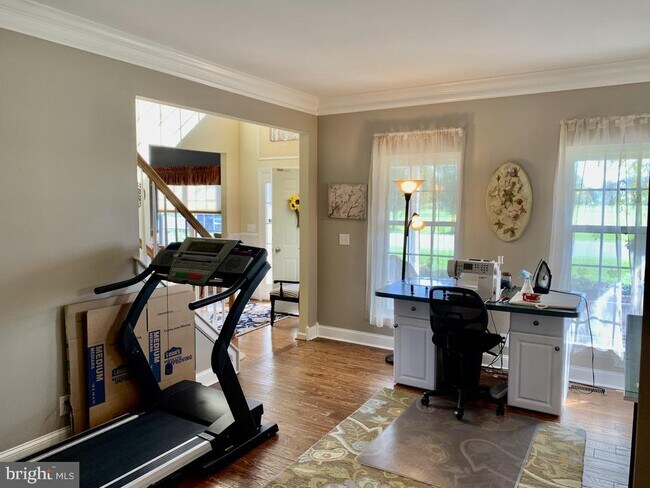 Building Photo - 20 Fairview Ave