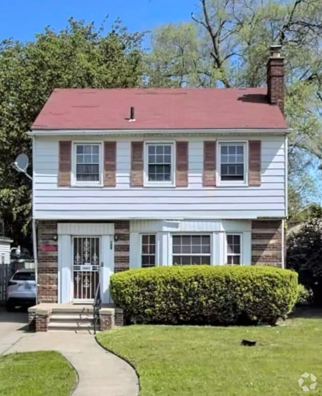 Building Photo - 7370 Outer Dr W