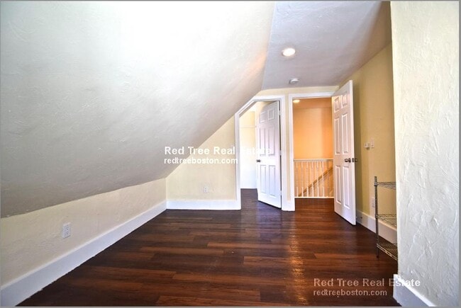 Building Photo - 15 Mackin St