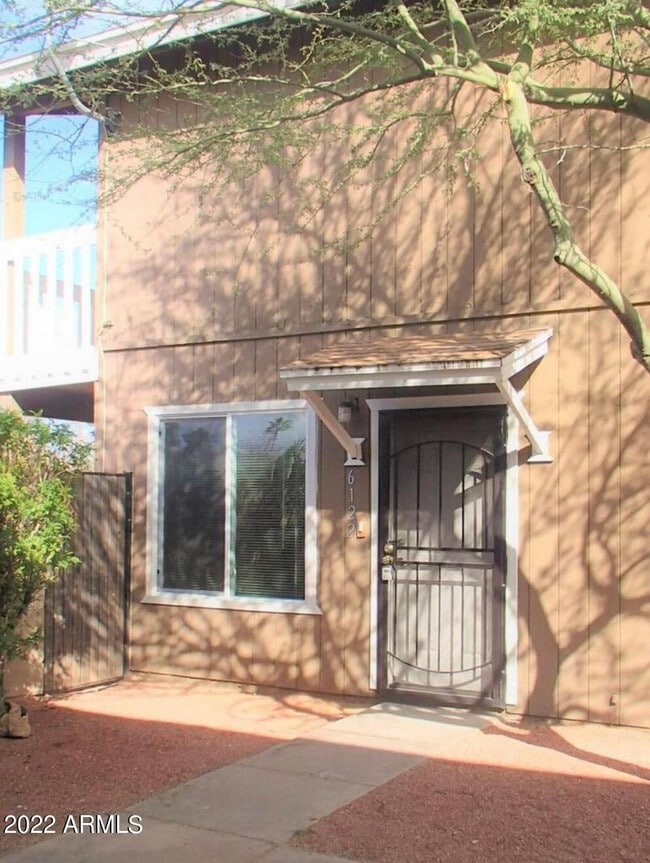 Building Photo - 6122 W Morten Ave