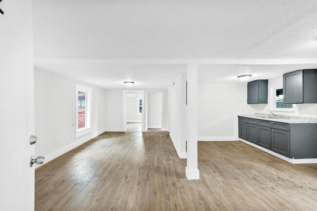 Foto del edificio - 3307 Broadway St